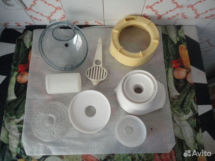 Запчасти для комбайна,соковыжималки,блендера