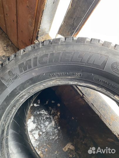 Michelin X-Ice North 3 215/65 R16