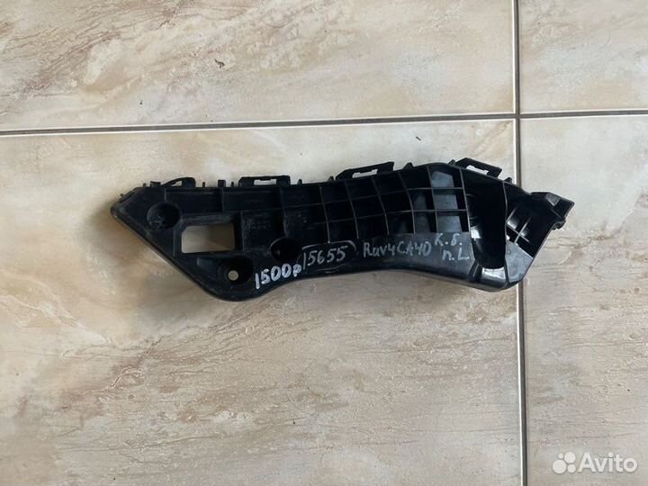 Кронштейн бампера передний левый Toyota Rav 4 Ca