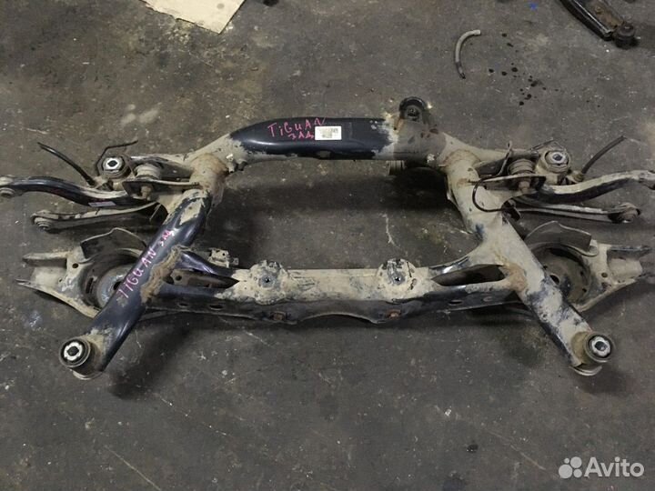 Балка задняя (Volkswagen Tiguan)