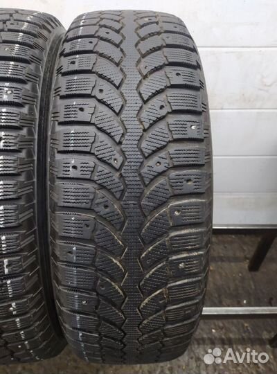 Bridgestone Blizzak Spike-01 225/65 R17 100Z