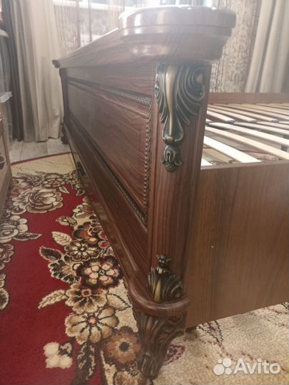 Кровать двухспальная бу 180 200