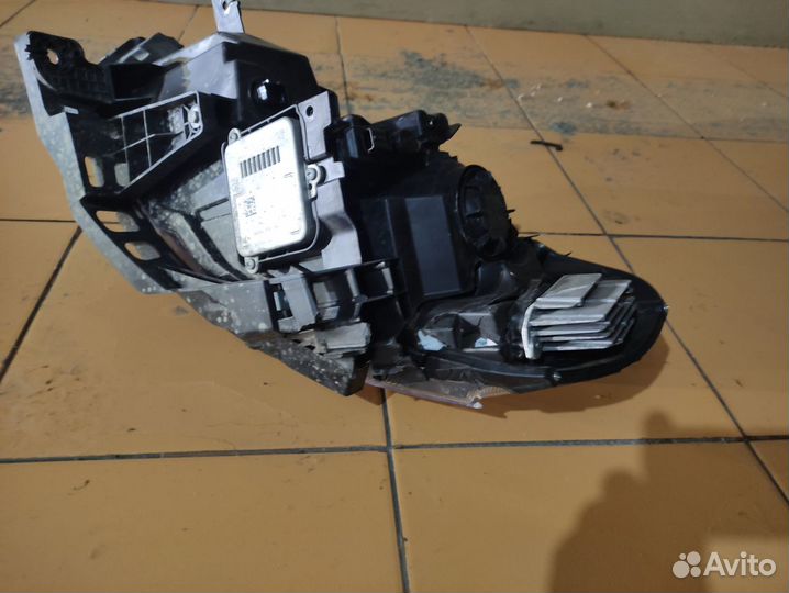 Фара передняя правая haval F7