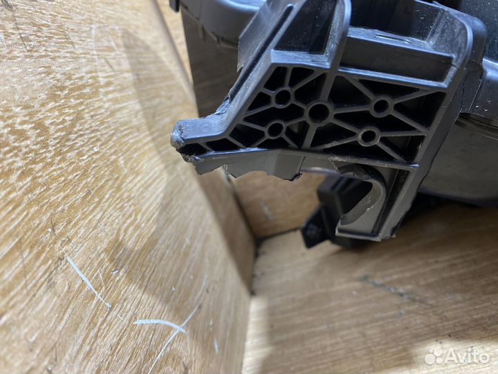 Фара передняя правая Renault Talisman 142177