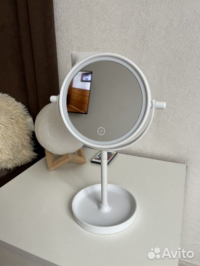 Зеркало настольное