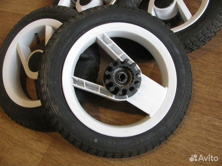 Колёса от детской коляски