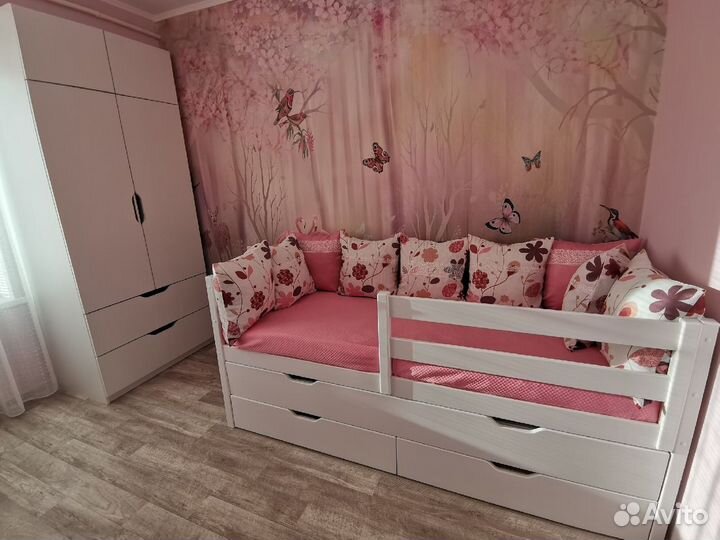 Детская кроватка из массива берёзы с выкатным