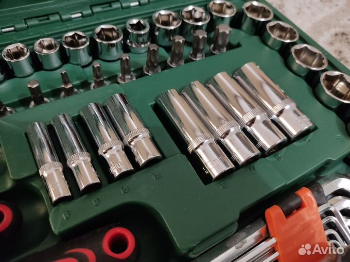 Набор инструментов 121 предмет