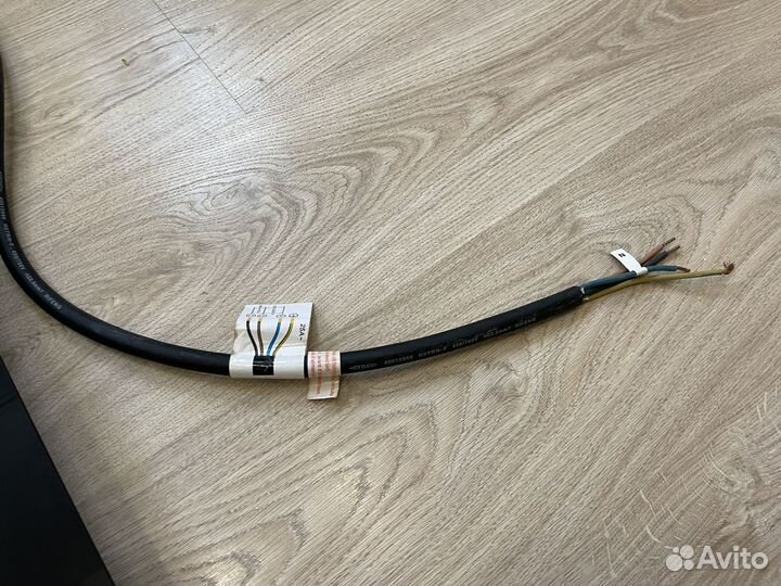 Индукционная плита Midea