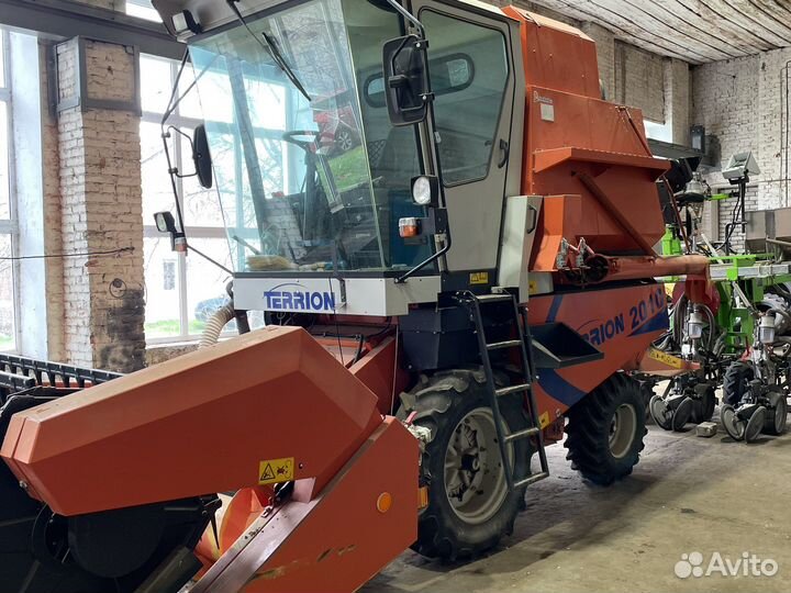 Тракторист машинист