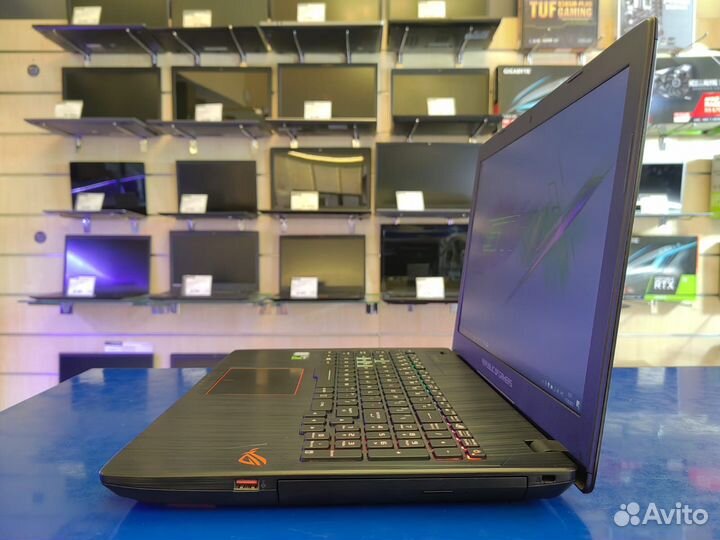 Игровой Asus ROG Strix nVidia Intel RGB