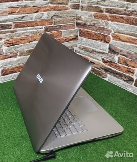 Мощный ноутбук asus 17,3/i7 4 ядра/GTX 850 4Гб/ssd