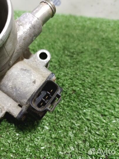 Дроссельная заслонка Toyota Avensis универсал 1.8