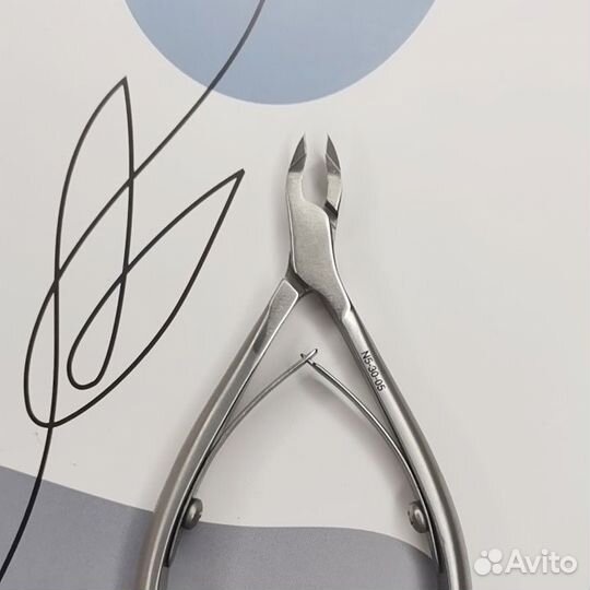 Кусачки для маникюра и педикюра