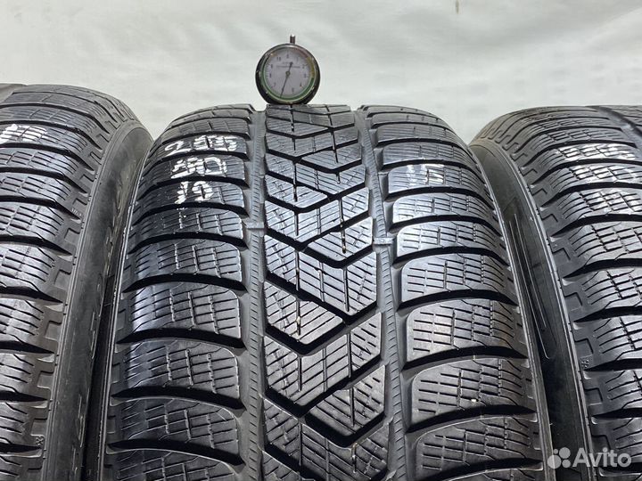 Pirelli Scorpion Winter 255/50 R19