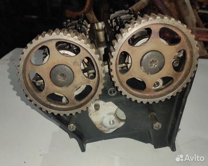 Головка блока Ford Mondeo 1.8 2.0 16v