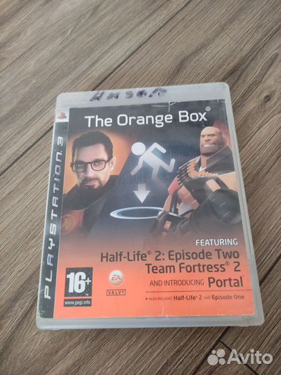 Sony PS3 slim + 8 игр и 2 джойстика