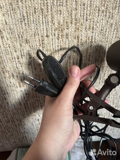 Лампа на прищепке с длинным проводом светильник