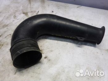 Воздухозаборник двигателя 13711747821