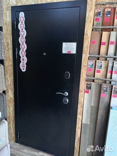 Дверь входная металлическая