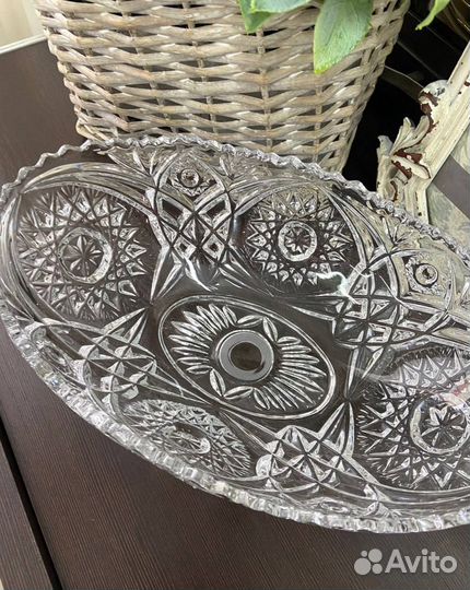 Роскошная хрустальная ваза–ладья. Германия