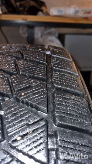 Bridgestone Blizzak DM-V2 235/65 R17 108S