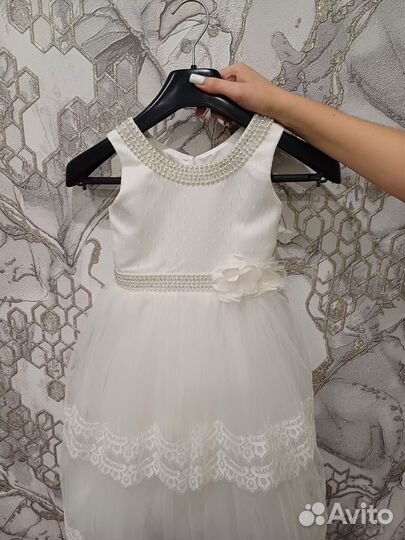 Платье праздничное 116 белое