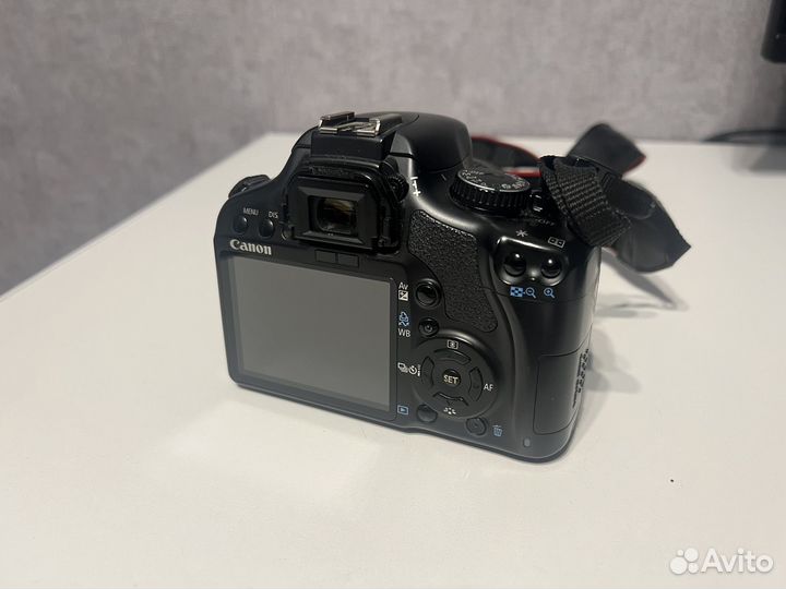 Зеркальный фотоаппарат Canon 450d