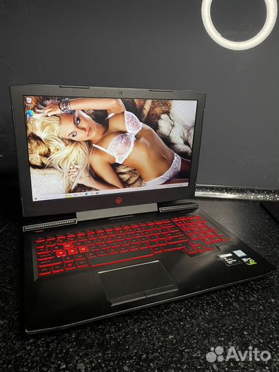 Игровой ноутбук HP i7-7700/gtx1050ti/8g/ssd1128