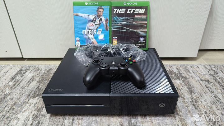 Xbox one fat + gta 5 + диски