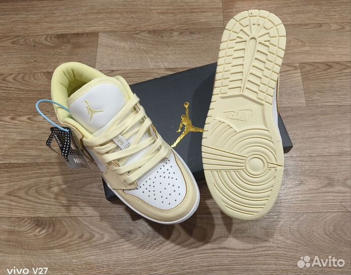 Кроссовки новые Nike air Jordan 1 low