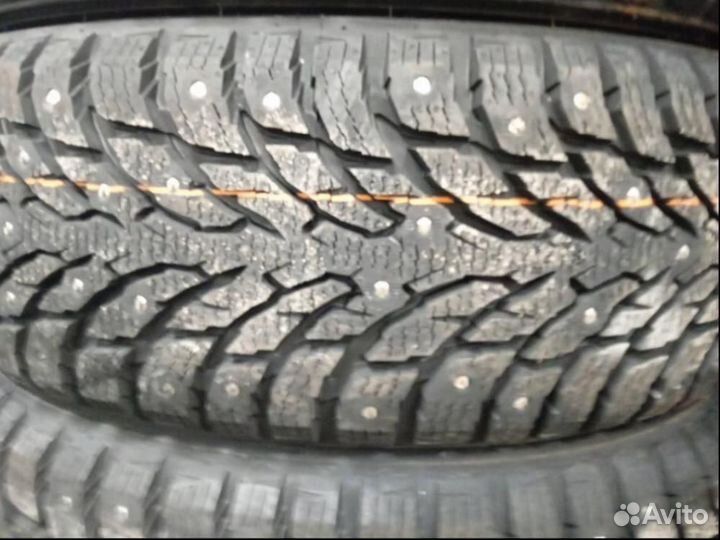 Nokian Tyres Hakkapeliitta 9 SUV 215/65 R17 103T
