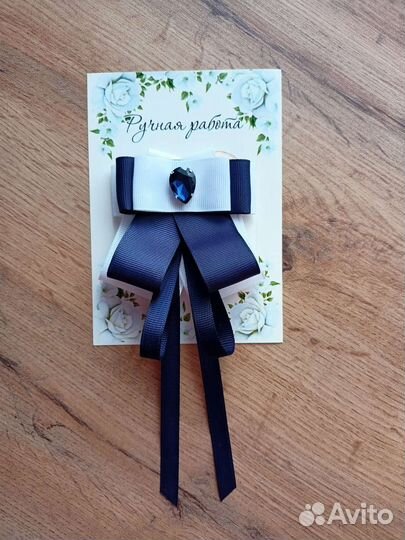 Школьные бантики и галстук