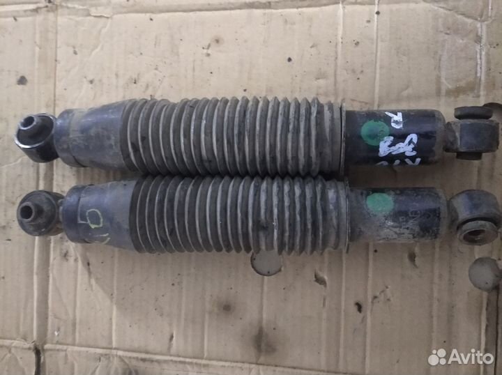 Задние амортизаторы Hyundai Solaris 1, Kia Rio 3