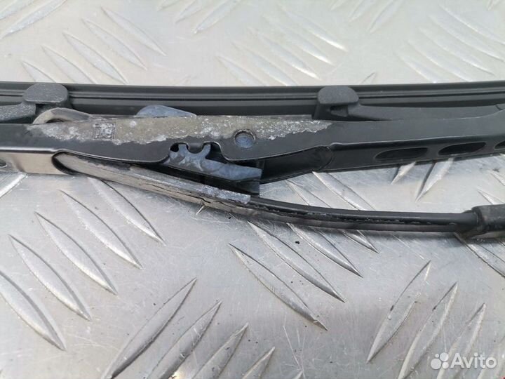 Щеткодержатель задний Opel Vectra B рест. 2001