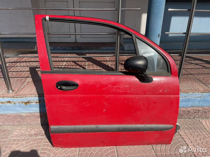 Дверь передняя правая daewoo matiz