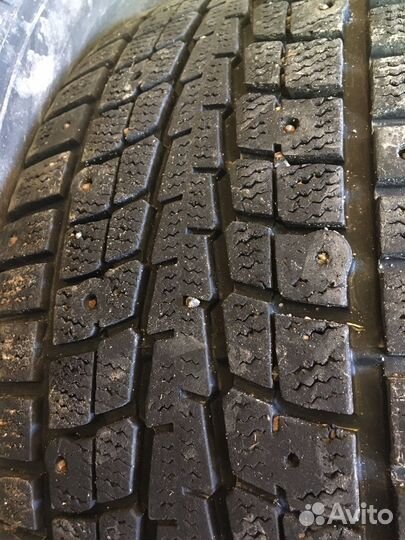 Dunlop SP Winter Ice 07 215/55 R16 97T