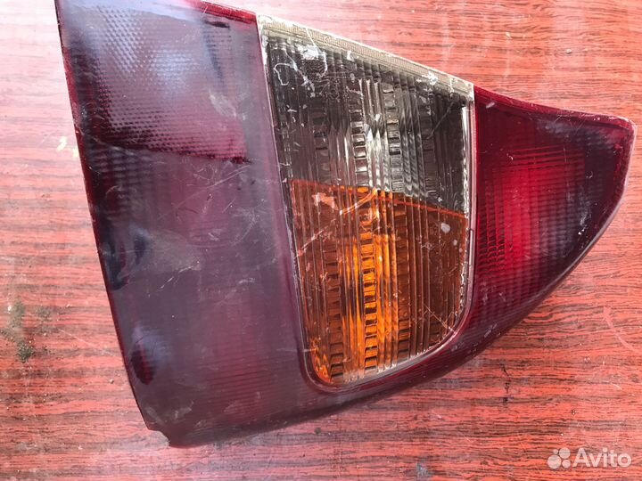 Задний правый фонарь hyundai accent