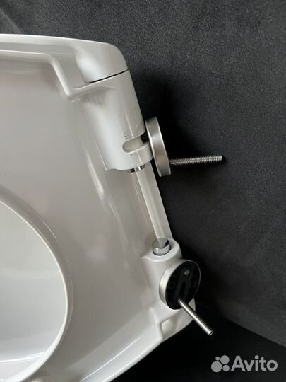 Сиденье для унитаза с микролифтом новое