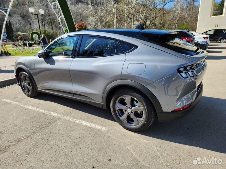 Ford Mustang Mach-E 258 л.с. AT, 2022, 500 км