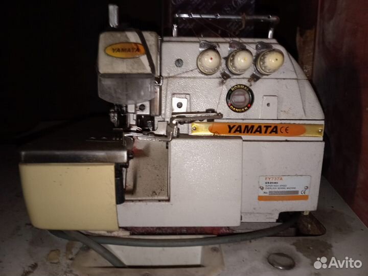 Японская промышленная швейная машинка