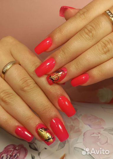 Маникюр с покрытием гель-лаком