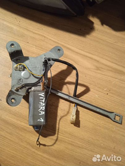 Моторчик стеклоочистителя задний Suzuki Vitara 1