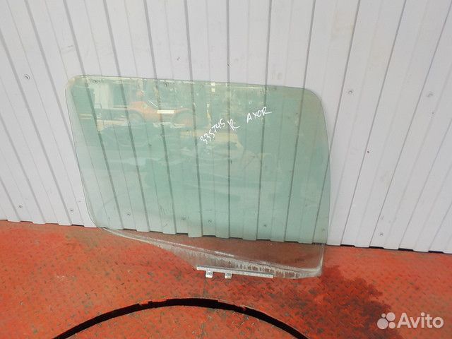 Стекло двери правое Mercedes-Benz Axor Atego