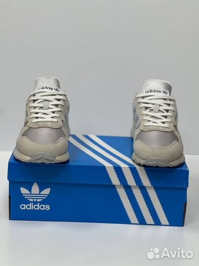 Кроссовки adidas