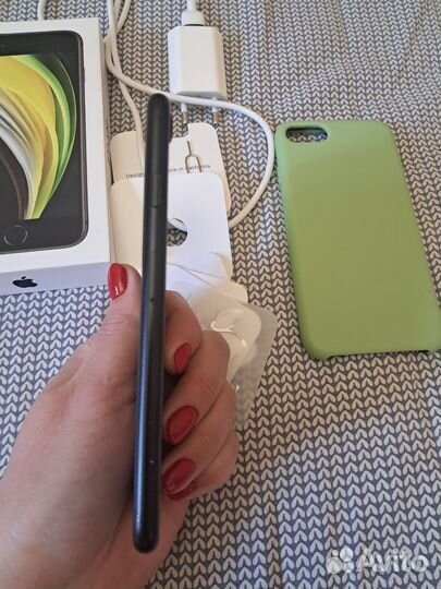 iPhone SE (2020), 64 ГБ