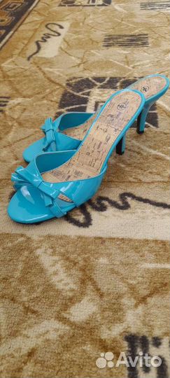 Босоножки женские