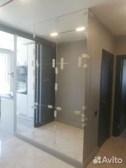 Зеркала в офис