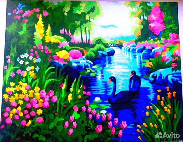 Картина акрилом на холсте гепард и лебеди