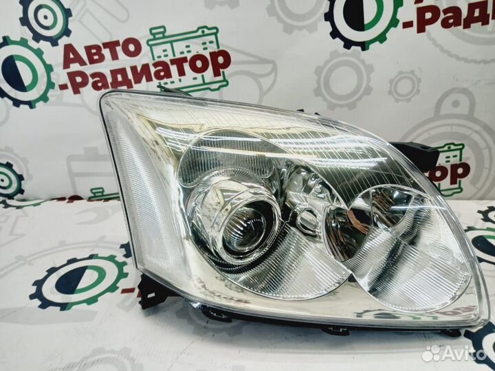 Фара toyota avensis 03-06 LH